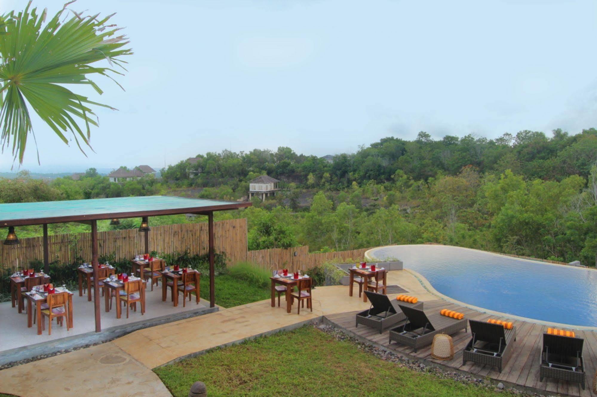 The Kirana Ungasan Villa Jimbaran  Ngoại thất bức ảnh